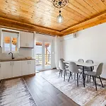 Apartament Hillside 2 By Pikhost