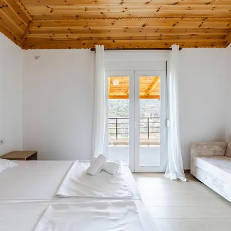 Appartement Hillside 2 By Pikhost