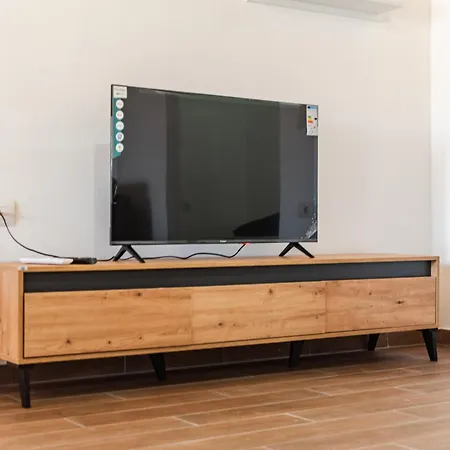 Hillside 2 By Pikhost Appartement *