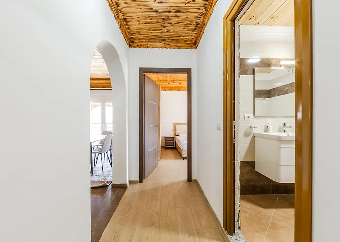 Appartement Hillside 2 By Pikhost Gjirokastër