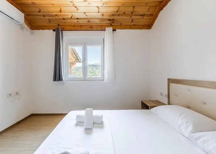 Hillside 2 By Pikhost Appartement Gjirokastër