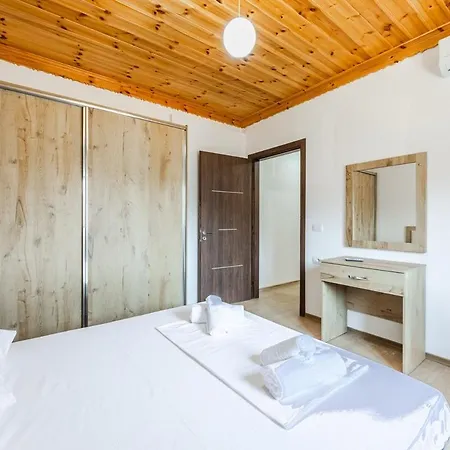 Hillside 2 By Pikhost