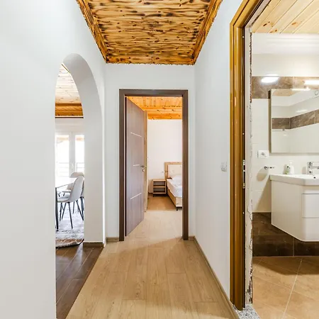 公寓 Hillside 2 By Pikhost Gjirokastër