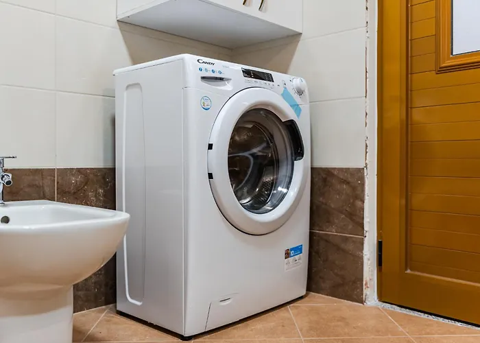 Hillside 2 By Pikhost *